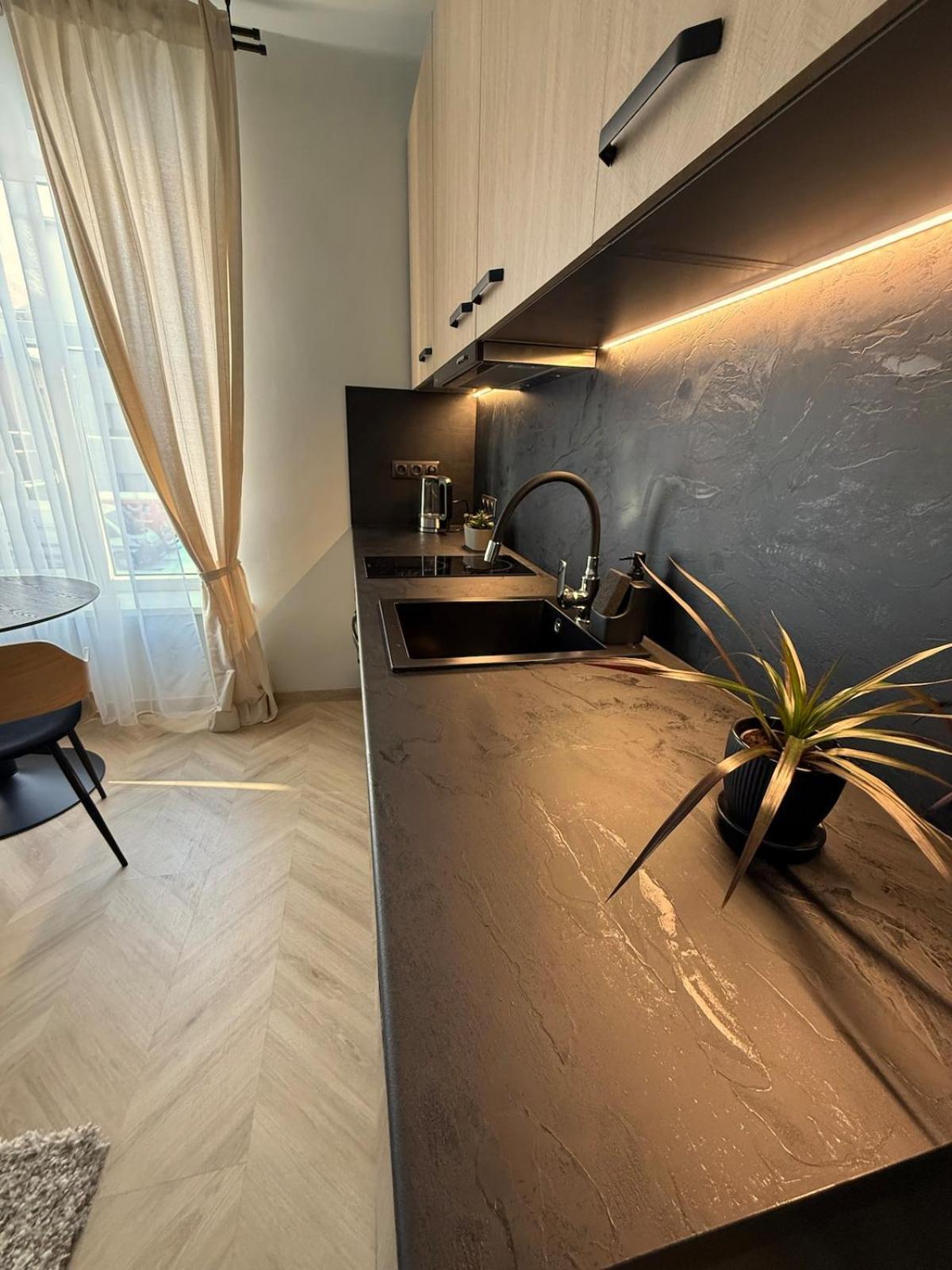 Bright And Cozy Next To Park Appartement Riga